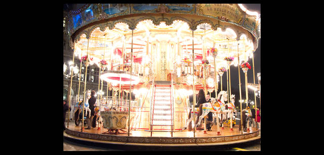 <strong>川内倫子×リコーGXR</strong> ｜「ドイツ→パリ」　街角で