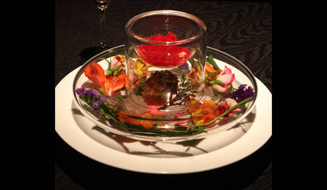 <strong>ルチアーノショー｜LucianoShow</strong>　10階のレストラン 「ルチアーノショー 12月スペシャル」