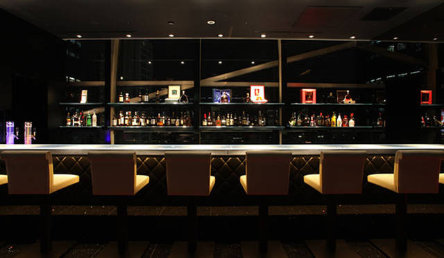 <strong>ルチアーノショー｜LucianoShow</strong>　9階のバー