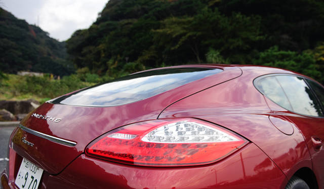 <strong>PORSCHE Panamera｜ポルシェ パナメーラ</strong>