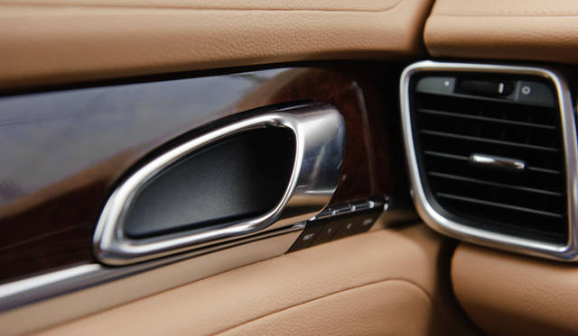 <strong>PORSCHE Panamera｜ポルシェ パナメーラ</strong>