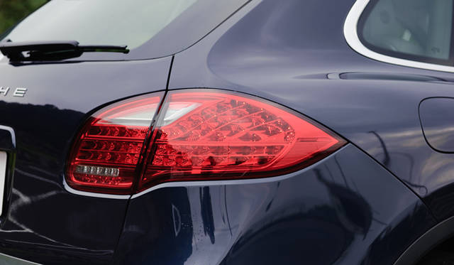 <strong>PORSCHE Cayenne｜ポルシェ カイエン</strong>