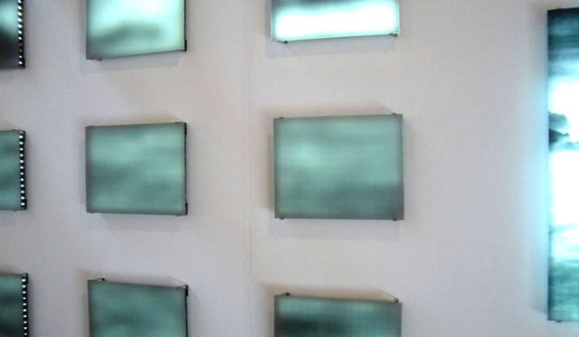 <strong>マシュー的、「Art Basel Miami 2010」レポート</strong>　LEDを用いたアート作品。