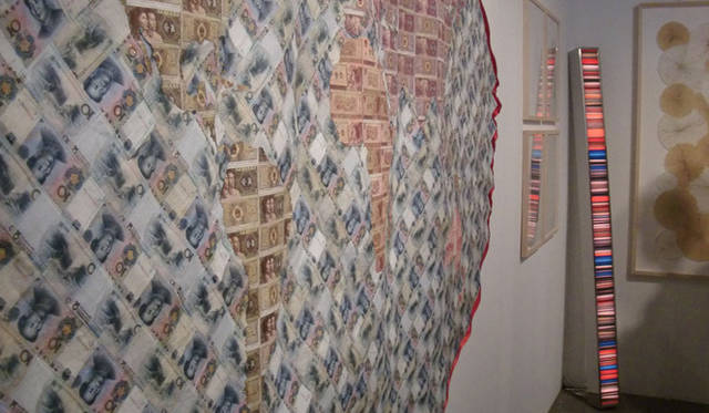 <strong>マシュー的、「Art Basel Miami 2010」レポート</strong>　LED & マネーアート。