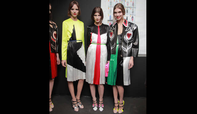 <strong>萩原輝美×島津由行　トレンド対談</strong>　遊び心に溢れた色やモチーフ。MIUMIU｜ミュウ ミュウ　2011年春夏コレクション バックステージより。