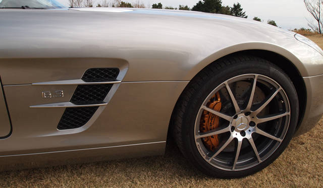<strong>Mercedes-Benz SLS AMG｜メルセデス・ベンツ SLS AMG </strong>