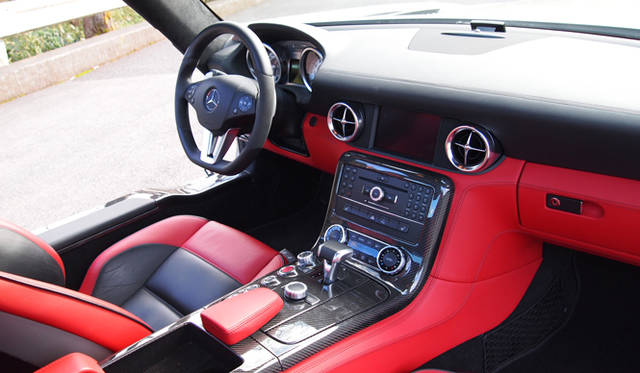 <strong>Mercedes-Benz SLS AMG｜メルセデス・ベンツ SLS AMG </strong>