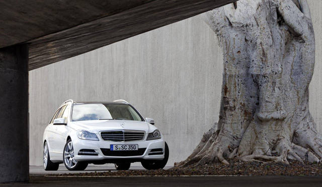 <strong>Mercedes-Benz C-Class｜メルセデス・ベンツ Cクラス</strong>　C350 Stationwagon