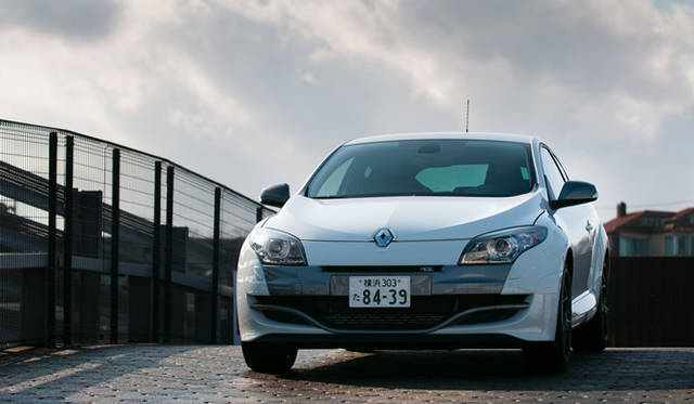 <strong>RENAULT MEGANE RENAULT SPORT｜ルノー メガーヌ ルノー スポール</strong>