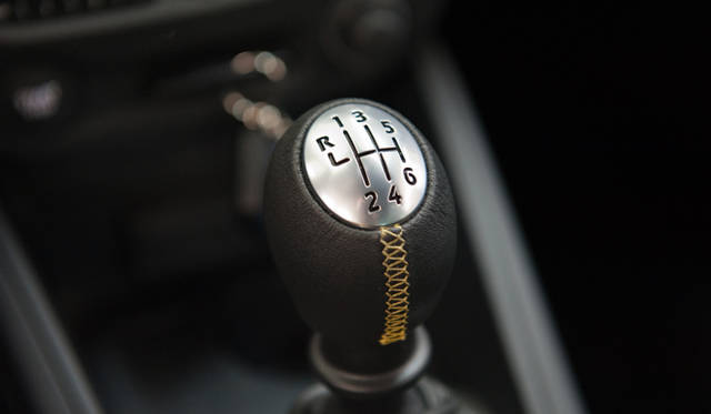 <strong>RENAULT MEGANE RENAULT SPORT｜ルノー メガーヌ ルノー スポール</strong>　6速MT用ギヤセレクター