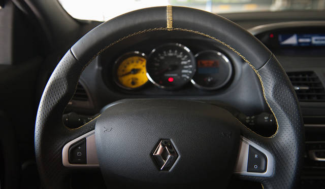 <strong>RENAULT MEGANE RENAULT SPORT｜ルノー メガーヌ ルノー スポール</strong>