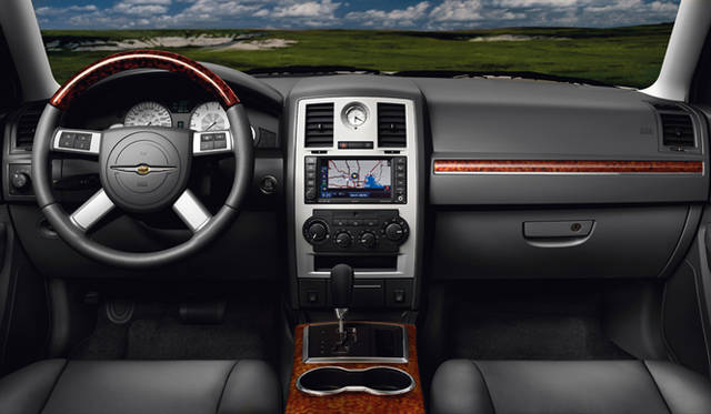 <strong>CHRYSLER 300C 3.5｜クライスラー 300C 3.5</strong>