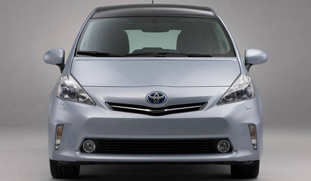 <strong>TOYOTA Prius v｜トヨタ プリウスv</strong>