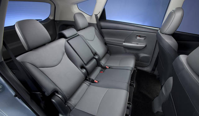 <strong>TOYOTA Prius v｜トヨタ プリウスv</strong>