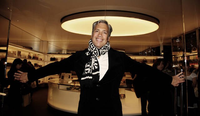 <strong>MARC JACOBS｜マーク ジェイコブス　会長ロバート・ダフィー氏、来日イベント</strong>　昨年末、あらたにオープンにした『マーク ジェイコブス南青山』を訪れたロバート・ダフィー氏。