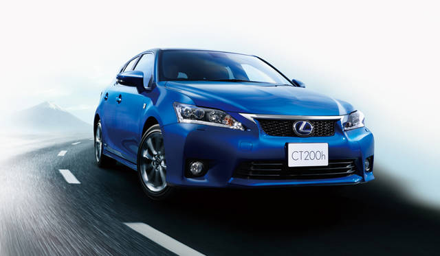 <strong>LEXUS CT200h｜レクサス CT200h</strong>