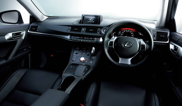 <strong>LEXUS CT200h｜レクサス CT200h</strong>　インテリアカラー｜ブラック