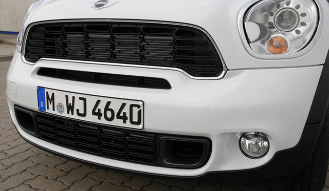 <strong>MINI CROSSOVER Cooper S ALL 4｜ミニ クロスオーバー クーパーS ALL 4</strong>