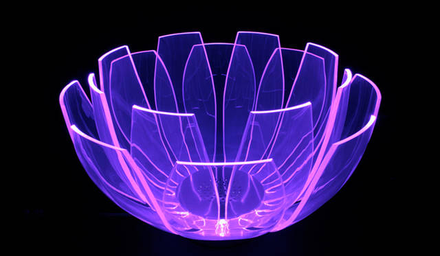 <strong>airLUCE｜エアルーチェ</strong>　「Lotus Flower」の「浮花」19万円。パープル