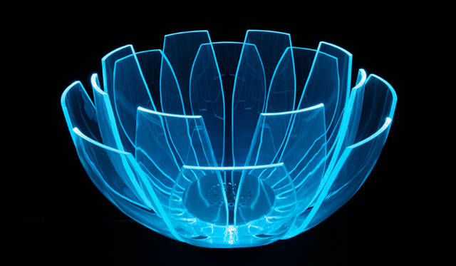 <strong>airLUCE｜エアルーチェ</strong>　「Lotus Flower」の「浮花」19万円。ターコイズ・ブルー。