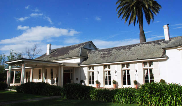 <strong>オーストラリア｜シャトー・イェリング・ヒストリック・ハウス・ホテル</strong> ビクトリア州を代表する5ツ星ホテル。ワイナリーではワインテイスティングが楽しめる 