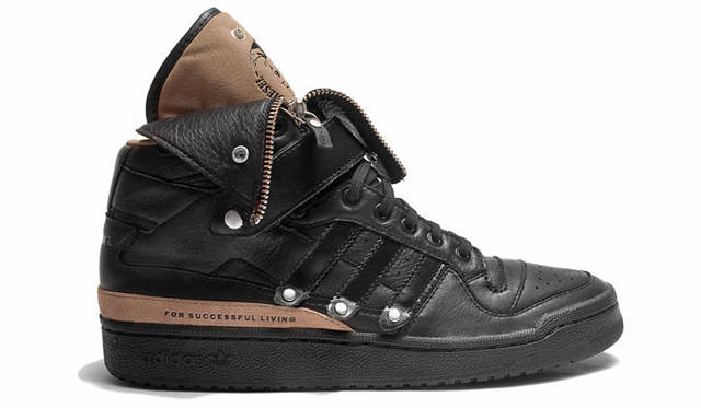 <strong>DIESEL｜ディーゼル</strong>　 DIESEL×adidas Originalsメンズ・コラボレーションスニーカー　「FRM MID DIESEL LEA」 2万9400円