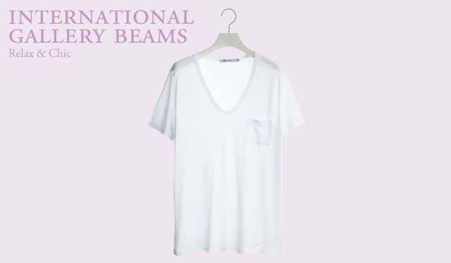 <strong>INTERNATIONAL GALLERY BEAMS｜インターナショナルギャラリー ビームス</strong>　しなやかな着心地を約束してくれる、ティー アレキサンダー ワンのTシャツ。首回りのあきも程よい。Tシャツ　7875円（ティー アレキサンダー ワン／インターナショナルギャラリー ビームス）