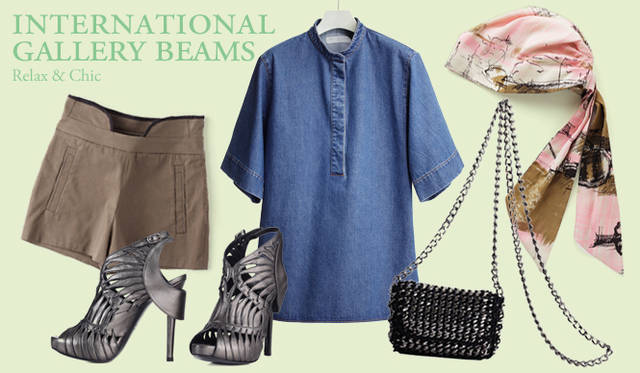 <strong>INTERNATIONAL GALLERY BEAMS｜インターナショナルギャラリー ビームス</strong>　デニムプルオーバー　5万400円（ステラ マッカートニー）、パンツ 2万6250円（ハニー ワイ）、ヘッドスカーフ 1万7850円（ユージニア キム）、チェーンバッグ [W13×H8×D3.5cm] 3万3600円（デ クチュール）、シューズ[H12.5cm] 13万5450円（ヘザー ウィリアムス）　すべてインターナショナルギャラリー ビームス