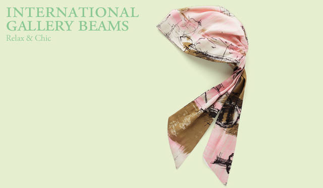 <strong>INTERNATIONAL GALLERY BEAMS｜インターナショナルギャラリー ビームス</strong>　ヘッドスカーフも、こんなふうに元々形が作られているものだと着けこなしやすい。ヘッドスカーフ 1万7850円（ユージニア キム／インターナショナルギャラリー ビームス）