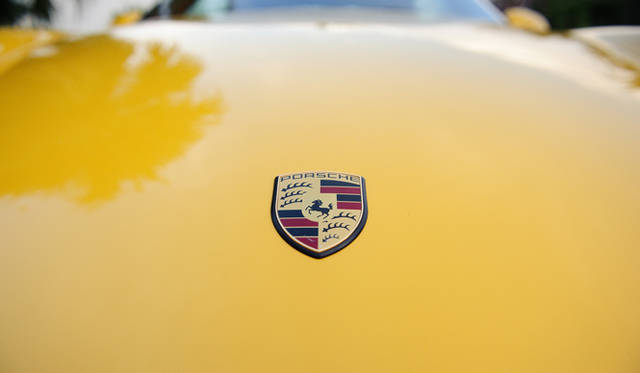 <strong>PORSCHE 911 turbo S｜ポルシェ 911 ターボ S</strong>