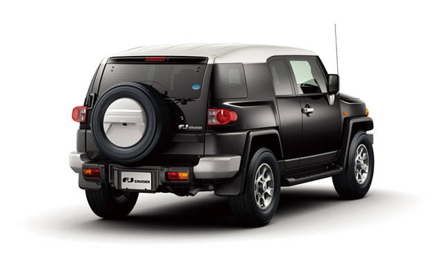 <strong>TOYOTA FJ CRUISER｜トヨタ FJクルーザー</strong>　“オフロードパッケージ” (ツートーン ブラック)