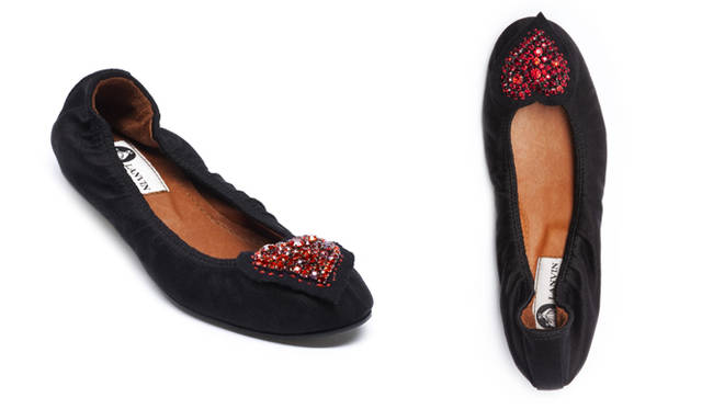 <strong>LANVIN｜ランバン</strong>　限定 カプセルコレクション　バレエシューズ 7万2450円（ランバン／ランバン ブティック銀座店）