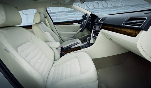 <strong>Volkswagen Passat｜フォルクスワーゲン パサート</strong>