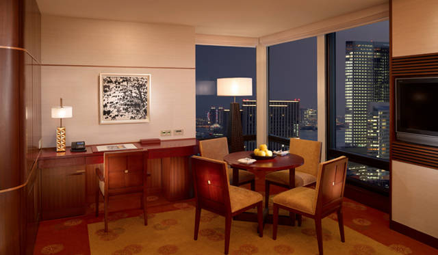 THE PENINSULA TOKYO｜ＭＩＮＩのコンシェルジュサービスを開始　　エグゼクティブスイート（リビングルーム）