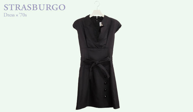 <strong>STRASBURGO｜ストラスブルゴ</strong>　少しだけオリエンタルな雰囲気のあるリトルブラックドレス。フレア、ミニ丈ながら、かっちりしたショルダーが大人の女性の風格を演出。ドレス 11万1300円（パスカルミレー／ストラスブルゴ）