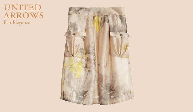 <strong>UNITED ARROWS｜ユナイテッドアローズ</strong>　ボタニカルモチーフが今の気分。ボリューム感がフェミニンな印象。スカート 4万6200円（モングルールズ イン コモン／ユナイテッドアローズ 原宿本店 ウィメンズ館）