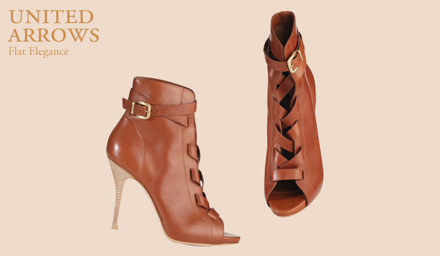 <strong>UNITED ARROWS｜ユナイテッドアローズ</strong>　美しいヒールでエレガンスをくわえて。レースアップブーティ [H13cm] 10万5000円（ジャンヴィト ロッシ／ユナイテッドアローズ 原宿本店 ウィメンズ館）