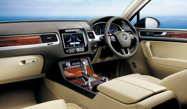 <strong>Volkswagen Touareg｜フォルクスワーゲン トゥアレグ</strong>　Hybrid ※シートカラー、コーンシルクベージュのレザー仕様は受注生産。