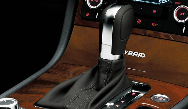 <strong>Volkswagen Touareg｜フォルクスワーゲン トゥアレグ</strong>　8速オートマチックトランスミッション