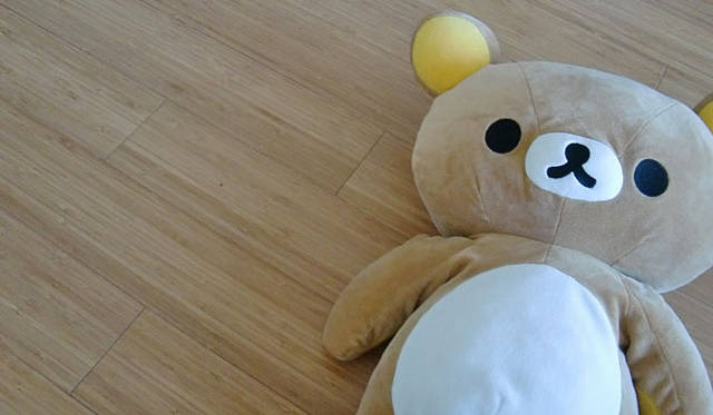 <strong>マシュー・ワォルドマン｜My Favorite Things in 2010</strong>　Pillow / Toy<br />リラックマ!!