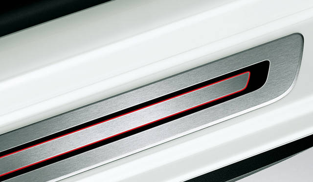 <strong>Volkswagen Golf GTI adidas｜フォルクスワーゲン ゴルフ GTI アディダス</strong>　ドアシルプレート