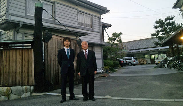 <strong>連載｜信國太志</strong>　葛利毛織工業ではションヘル機を動かす若き職人さん志望を募集してます。ご興味ある方はTel. 0586-87-3323まで。