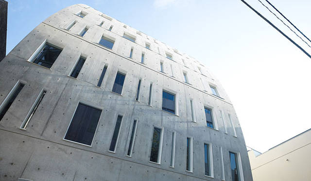 <strong>特集｜OPENERS的ニッポンの女性建築家　永山祐子</strong>　URBANPREM 南青山（2008年）