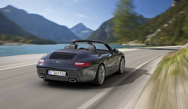 <strong>PORSCHE 911 Black Edition｜ポルシェ 911 ブラックエディション</strong>