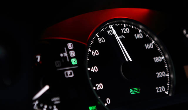 <strong>LEXUS CT200h｜レクサス CT200h</strong>