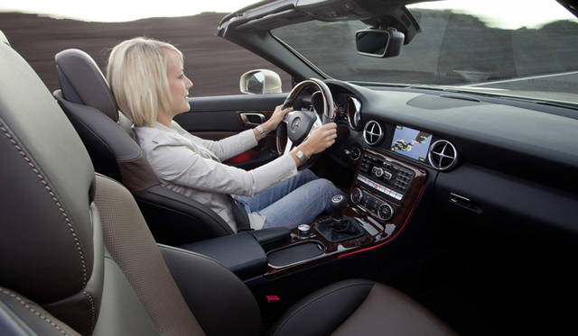 <strong>Mercedes-Benz SLK-Class｜メルセデス・ベンツ SLKクラス</strong>