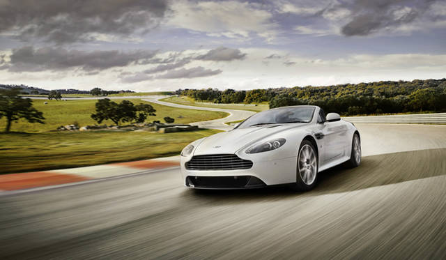 <strong>ASTON MARTIN V8 Vantage S｜アストンマーティン V8 ヴァンテージS</strong>