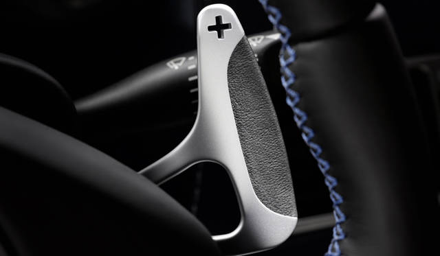 <strong>ASTON MARTIN V8 Vantage S｜アストンマーティン V8 ヴァンテージS</strong>