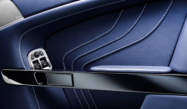 <strong>ASTON MARTIN V8 Vantage S｜アストンマーティン V8 ヴァンテージS</strong>