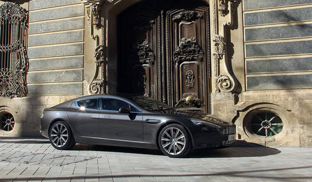 <strong>ASTON MARTIN RAPIDE Quantum Silver｜アストンマーティン ラピード クウォンタム シルバー</strong>